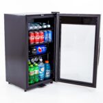 Avanti BCA306SS-IS - Enfriador de bebidas con puerta de vidrio para 108 latas, mini refrigerador con cerradura para cerv