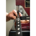 Remachadora de Cuero Weaver Leather Little Wonder 65-6650 Roja Operada a Mano