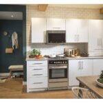 Haier Microondas de acero inoxidable de 24 in. 1.4 pies cúbicos