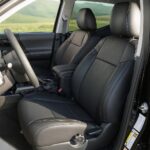 Funda de Asiento Clazzio Toyota Tacoma 2016-2023 Doble Cabina Manual Asiento del Conductor Negro PVC AP-EATOB2120KKK