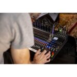 Zoom LiveTrak L-20 Mezclador/Grabadora Multipista para músicos, 20 entradas/22 canales, 6 salidas de auriculares/monitor