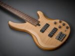 Yamaha TRBX604 Bajo de 4 cuerdas con arce flameado, acabado natural satinado