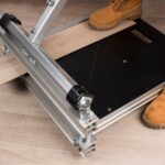 ROBERTS 10-99 Cortador multipiso para laminado, madera de ingeniería, baldosas de alfombra y pisos de vinilo, 18 pulgada