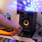 Hercules DJSpeaker 32 Party | Altavoces de monitor RMS de 15 vatios con espectáculo de luz sincronizado con tempo