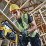 DEWALT Sierra de calar de 20 V máximo, inalámbrica, agarre de barril, velocidad de hoja de 3,200, solo herramienta (DCS3