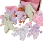 Colección de Muñecas de Bebé Constructive Playthings LOT-67 16 Pulgadas con 6 Trajes Bolsa de Pañales y Accesorios