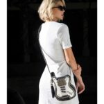 Bolso Cruzado Mary Frances Greatest Hits BAG 18-419 con Cuentas Diseño Guitarra Negro Blanco