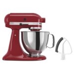 KitchenAid Value Bundle Artisan Series - Batidora de pie inclinable de 5 cuartos de galón con batidor de borde flexible