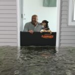 Compuerta contra Inundaciones Quick Dam QDFG25 Ancho Ajustable 25 a 30 Pulgadas Altura 26 Pulgadas Marco de Acero Funda