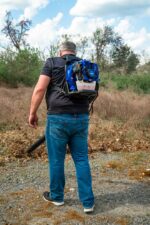 Mochila Sopladora de Hojas Wild Badger Power WBBPBL43 43cc 650 CFM 17.4 libras Azul