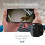 Arlo Cámara Ultra 2 Spotlight 4K HDR (2 cámaras, SmartHub incluido y requerido) | Cámara de seguridad inalámbrica para e