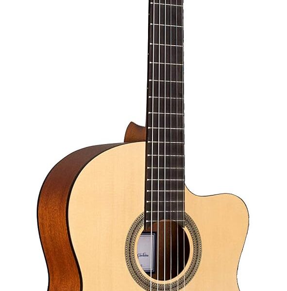 Cordoba C1M-CE - Guitarra clásica electroacústica con cuerdas de nailon, Serie Protégé, Natural