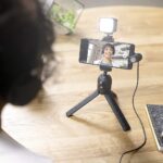 Kit Vlogger RØDE VLOGVMMC USB-C con micrófono VideoMic Me-C trípode SmartGrip y luz MicroLED para teléfonos Android con