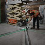 Makita SK700GD 12V max CXT® Láser verde autonivelante inalámbrico de iones de litio de 360° de 3 planos, clase II, 510-5