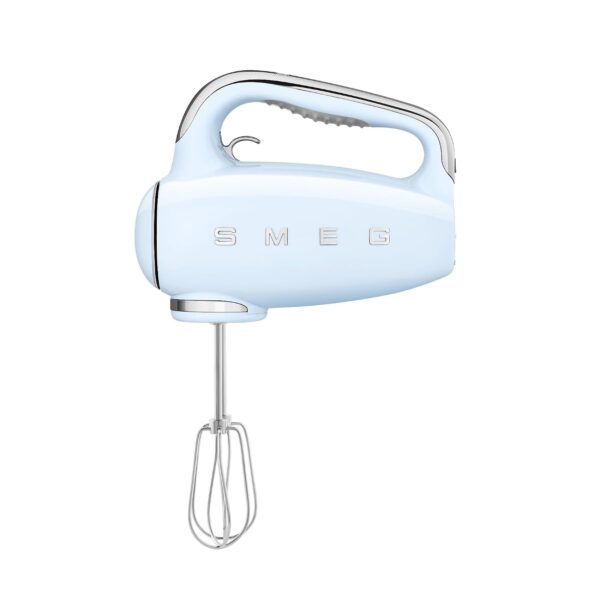 Smeg - Batidora de mano eléctrica estilo retro de los años 50 en color azul pastel con juego de batidores, juego de ganc