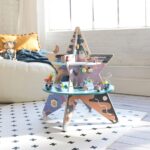 Centro de Actividades de Madera Manhattan Toy Celestial Star Explorer Modelo 162590 Dos Pisos con Cuentas Giradores y Pl