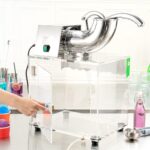 Restaurantware Hi Tek - Máquina eléctrica de cono de nieve, 1 máquina de afeitar de hielo con boca de tolva ancha, funci