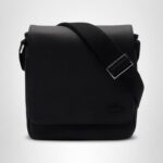 Bolso Cruzado Lacoste NH4423HC Bandolera Clásica con Solapa Lona Reciclada Efecto Piqué Solapa Negra
