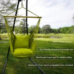 Silla Hamaca Calloway Mills Parakeet 11047HCSET Verde con Juego de 2 Almohadas 24x24 pulgadas Barra de Madera de Pino 44