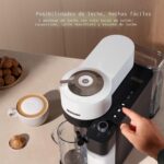 Nespresso Vertuo Lattissima - Cafetera de café y espresso de De'Longhi, blanco mate y brillante