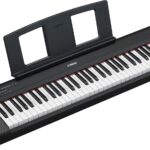 Yamaha Piaggero NP15B - Piano digital ultraportátil de 61 teclas, teclas sensibles al tacto, metrónomo, función de graba