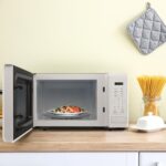 Microondas de encimera de 900 vatios de 0.9 pies cúbicos en blanco