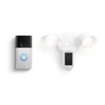 Combo Ring Floodlight Cam Wired Plus Blanco y Ring Video Doorbell Níquel Satinado