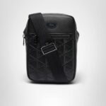 Bolsa de Cámara Lacoste NH4486MR Monograma Negro Correa Ajustable