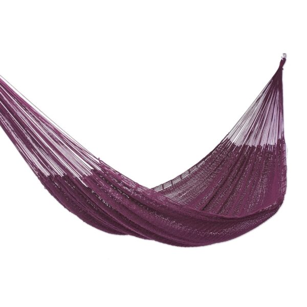 Hamaca Triple NOVICA de Algodón de Morera Hecha a Mano Modelo 399349 Color Vino 83 Pulgadas de Largo