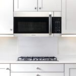 Farberware - Horno microondas de 1.7 pies cúbicos para sobre la estufa – 1000 vatios de potencia, configuraciones de coc