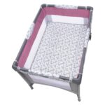 Baby Trend Centro de Guardería con Cuna con Balanceo, Cápsula de Sueño, Cambiador con Volteado, Rosa Daisy