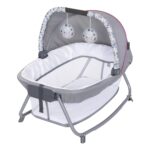 Baby Trend Centro de Guardería con Cuna con Balanceo, Cápsula de Sueño, Cambiador con Volteado, Rosa Daisy