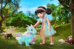 Muñeca American Girl WellieWishers Emerson 14.5 pulgadas con Crisella The Dragon Vestido y Accesorios HYK34