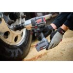 Llave de Impacto Inalámbrica Ingersoll Rand W8191-K2 1 Pulgada 20V 2000 ft-lb Kit con 2 Baterías