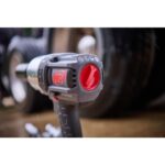 Llave de Impacto Inalámbrica Ingersoll Rand W8191-K2 1 Pulgada 20V 2000 ft-lb Kit con 2 Baterías