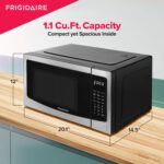 FRIGIDAIRE Horno de microondas de acero inoxidable, multifunción, programable, 1.1 pies cúbicos 1000 vatios