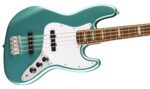 Affinity Series Active Jazz Bass, diapasón de laurel, golpeador blanco, espuma de mar místico verde