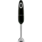 Smeg Batidora de Mano de Inmersión con Vaso Medidor, Tazón para Picar con Tapa, Batidor de Alambre, 5 Controles de Veloc