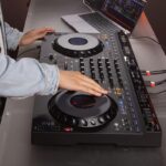 AlphaTheta DDJ-GRV6 Controlador DJ de 4 canales con Groove Circuit