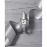 Reloj Bulova American Girl 96L333 Acero Inoxidable Plateado Caja Tonneau Cristal de Zafiro Esfera Blanca Edición Limitad