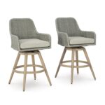 Juego de 2 Taburetes de Bar Ashley Seton Creek P798-130 Giratorios para Exteriores Mimbre de Resina Aluminio Beige y Gri