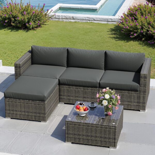 Juego de Muebles de Patio May in Color ZDM PA009GY DM VC 5 Piezas Gris Forma L con Mesa de Centro de Cristal