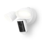 Cámara con reflector Ring Pro (modelo más reciente): Retinal 4K con video de gran angular, zoom 10x mejorado y reflector