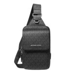 Mochila Michael Kors Hudson Modelo 33S4LHUY1B-001 Color Negro con Herrajes Plateados en Cloruro de Polivinilo PVC Capaci