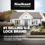 Kwikset - Paquete de 10 manijas de puerta de entrada Maven con cerradura y llave, manija exterior con llave y seguridad,