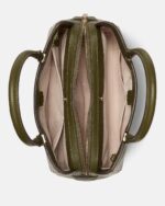 Bolso Kate Spade New York Leila WKR00335306 Mediano Triple Compartimento Piel Pebbled Color Seaweed