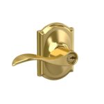 SCHLAGE Accent Lever with Camelot Trim Keyed Entry Lock in Bright Brass - F51A Acc 605 CAM (Pack of 8)
