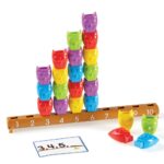 Paquete de Actividades de Matemáticas Tempranas Constructive Playthings AMZ-5506 474 Piezas 464 Cuentas Pop 25 Búhos Con