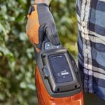 Cortasetos Husqvarna 115iHD55 de Batería Naranja Ancho de Corte 55 Centímetros con Batería B140 y Cargador QC80