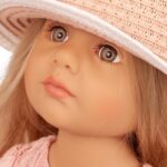 Muñeca Gotz Happy Kidz Ella 19.5 Pulgadas Vestido de Encaje Rosa Sombrero de Paja Zapatos de Ballet Pelo Rubio Cuerpo de